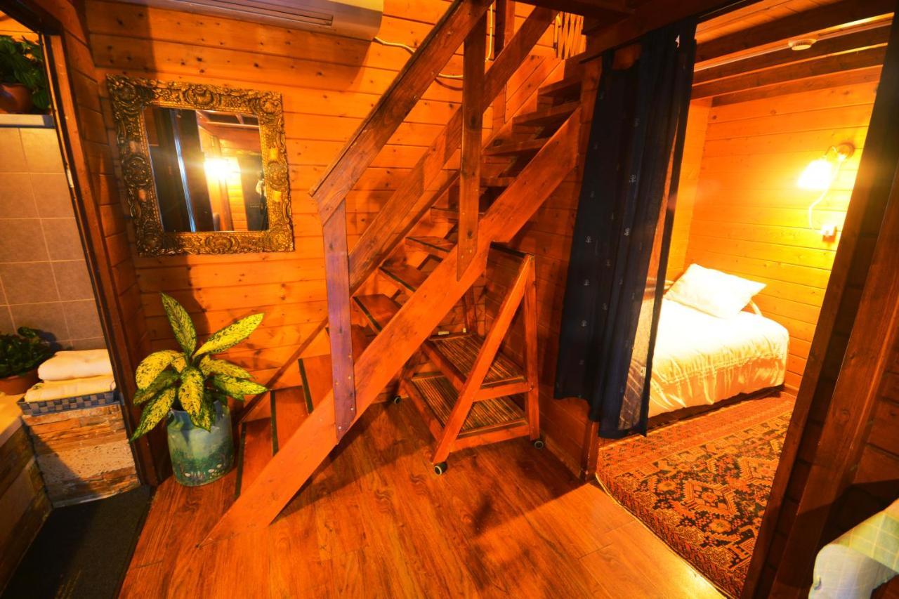 Family Cabin Menaẖemya Exterior foto